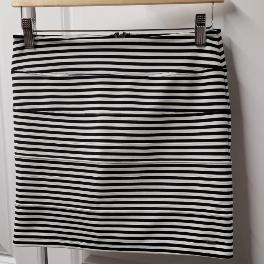 Pink Victoria Secret Mini Skirt Women's Size: Small